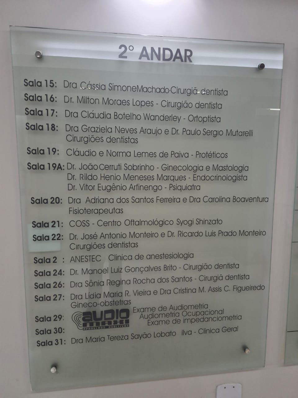 Área de espera interna do consultório