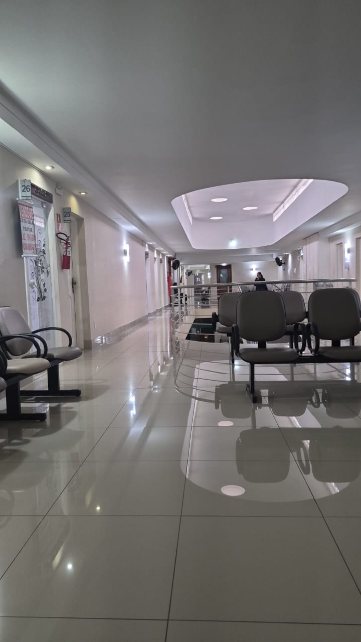 Sala para dentista equipada no Centro de São José dos Campos